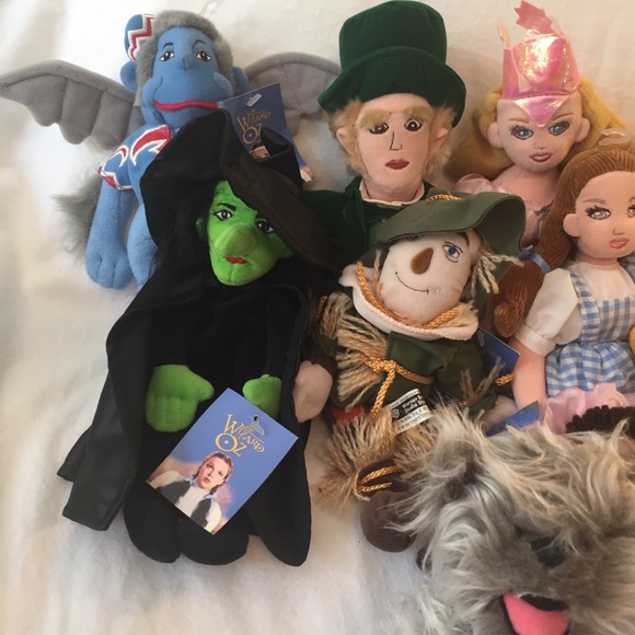 Warner Brothers Wizard of Oz Character Dolls - Picture 9 of 12